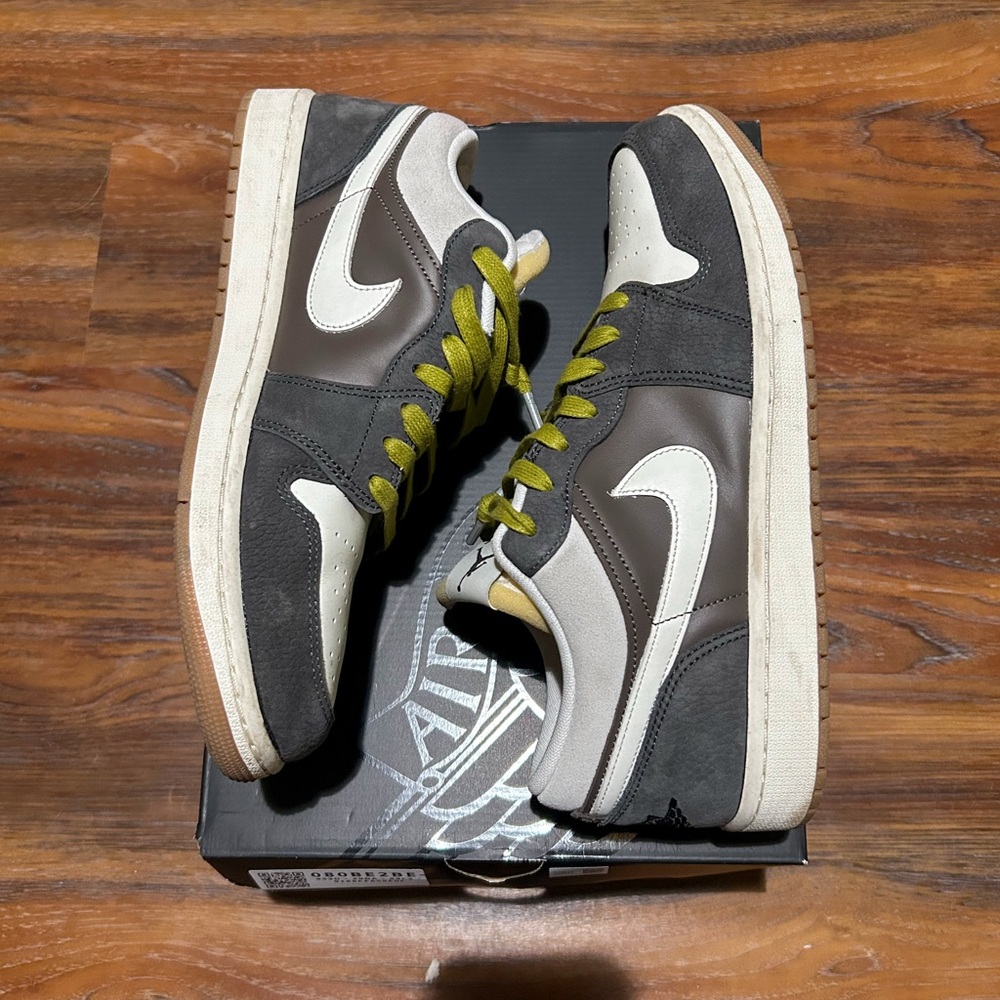 SOLD

Air Jordan 1 Low SE SNKRS DAY Korea Exclusive